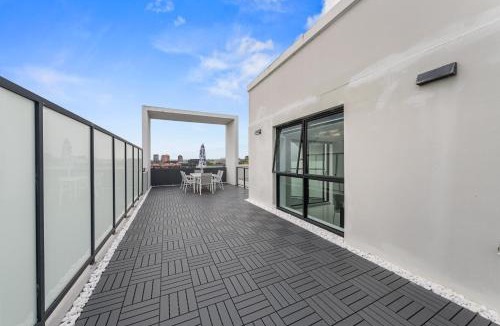 Ultimo Apartment | Luxury 3BR Penthouse with Parking & Walk to Darling Harbour & ICC & CBD & Chinatown