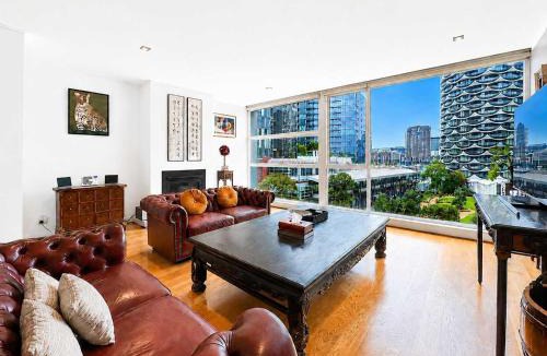 Docklands House | Luxury 4B Docklands Penthouse water city views