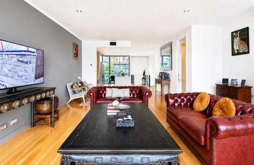 Docklands House | Luxury 4B Docklands Penthouse water city views