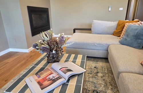 Jindabyne House | Luxury accommodation Jindabyne. Weekly and monthly discounts