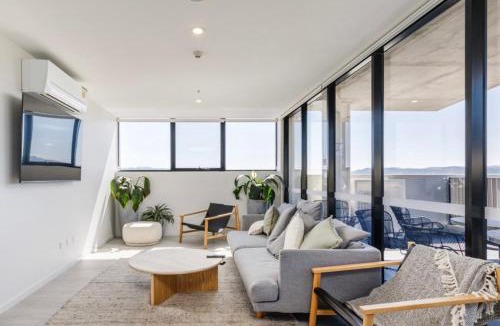 Greenway Apartment | Luxury apartment with Brindabella views