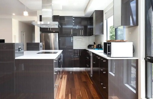 Legana House | Luxury CBD 15min Tamar Valley Wineries 5min