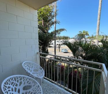 Emu Park Apartment | Luxury Coastal Escape at Endeavor Inn - Emu Park