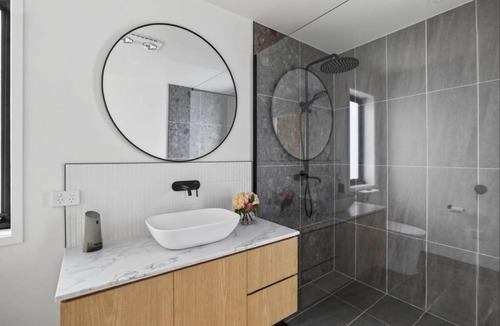 Magra House | Luxury Country Accommodation in Magra, Tasmania