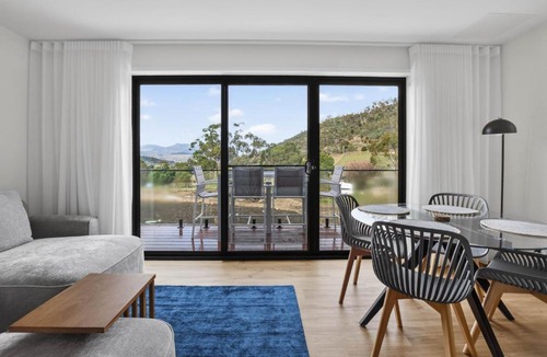Magra House | Luxury Country Accommodation in Magra, Tasmania