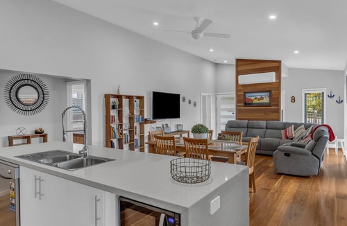 Mallacoota House | Luxury Family Home @ 29 Mirrabooka Road