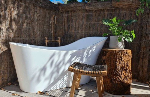 Peerabeelup Apartment | Luxury Glamping Suite - (Pet-Free) - Glamping Suite - Sleeps 2