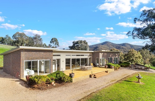 Goughs Bay House | Luxury home with valley views 5 minutes to the lake