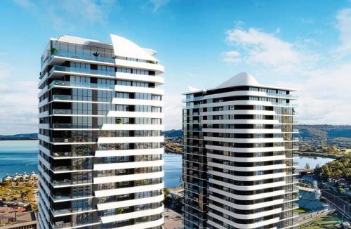 Gosford Apartment | Luxury in the Sky - Modern Gosford Apartment