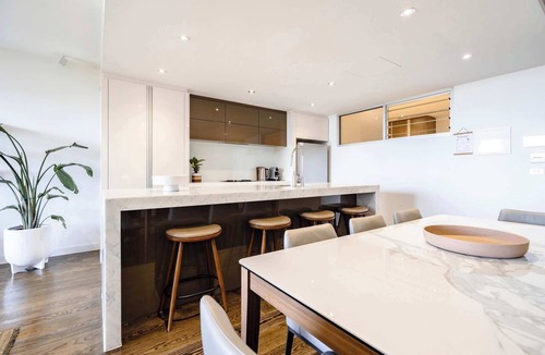 Torquay Apartment | Luxury Meets Oceanfront Bliss on The Esplanade