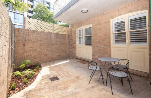 Reid Apartment | Luxury modern CBD ground floor apartment.