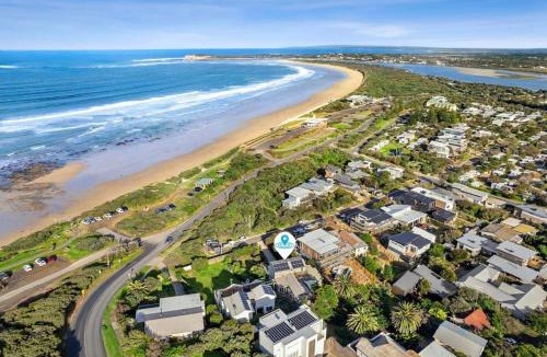Ocean Grove House | Luxury ocean front holidays, footsteps to beach