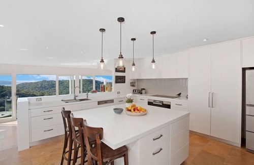 Bilgola Plateau House | Luxury, Pool, Stunning Ocean Views & 5 Minutes To Beach