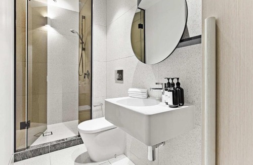 Melbourne Apartment | Luxury Stay Near Grand Prix Track