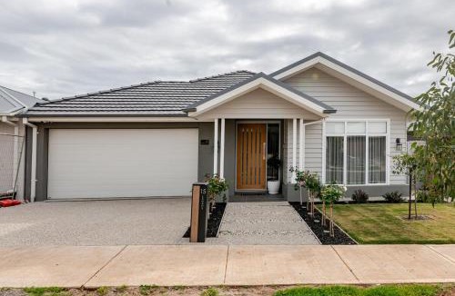Sunbury House | Luxury Sunbury Retreat