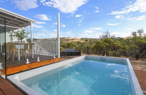 Toodyay House | Luxury Toodyay River Retreat | Sauna, Pool and Views + Sleeps 10