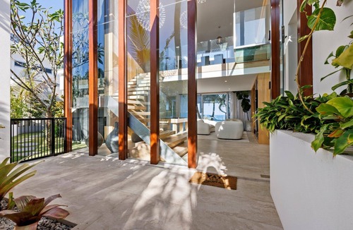 Sunrise Beach House | Luxury Villas Beaches at Sunrise (Heated Pool)