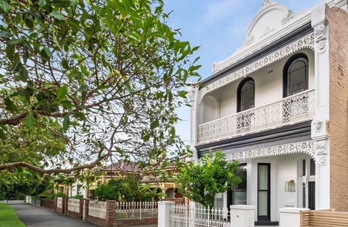 Albert Park House | Luxury Villas Merton Street Retreat