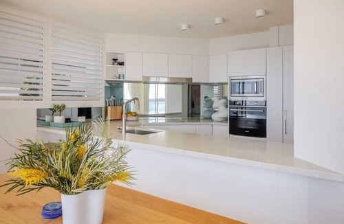 Manly Apartment | Luxury Waterfront Living at Fairy Bower