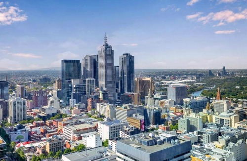 Melbourne Central Business District Apartment | Lvl 44 Skyline Escape 2B1B with Incredible City Views