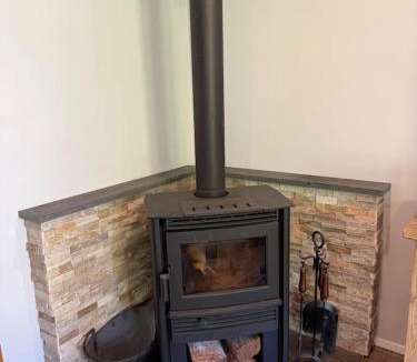 Blackheath House | Lyrebird Lodge - 350m to blackheath village, 3 bdr, pet friendly, sunroom
