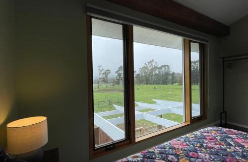 Burrawang House | MaddOx Farm Cottage - Farm Stay