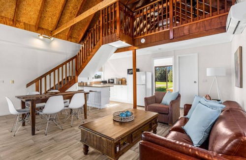 Lovedale Cottage | Madigan Cottages - Barn Cottage - Pet Friendly