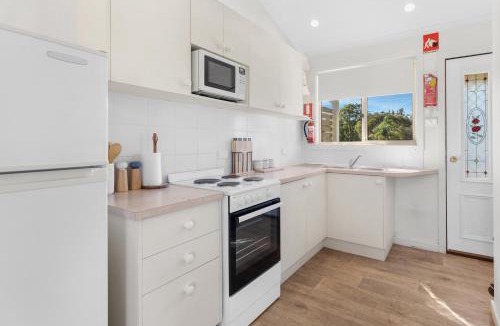 Lovedale House | Madigan Cottages | Kookaburra Cottage