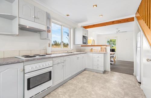 Lovedale House | Madigan Cottages | Settlers Cottage