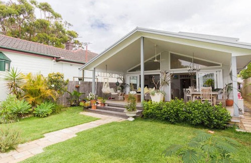 Manly House | Magic Manly Beach House - perfect location - Hampton's style - free parking