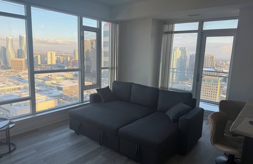 Downtown Mississauga Condo | Magnificent views from the Heart of Mississauga Square One