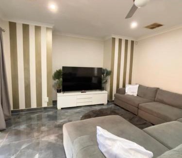Truganina House | Mahzan on Dromana Room 2