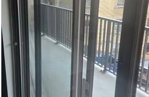 Legislature Apartment | Main Downtown-Deluxe Suite w Pool, Gym & Balcony