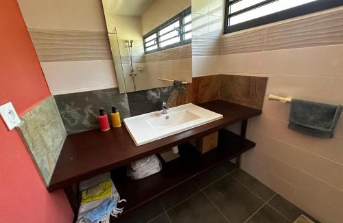 Cayenne Villa | Maison bioclimatique, deux chambres