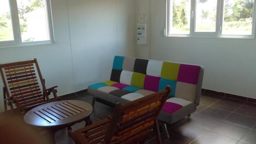 Macouria House | Maison charmante à Macouria avec jardin clôturé et terrasse