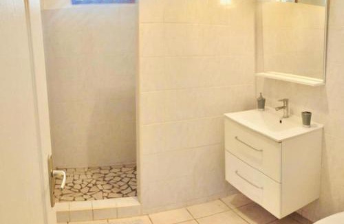 Remire Montjoly House | Maison du Lac - jusqu'à 4 personnes
