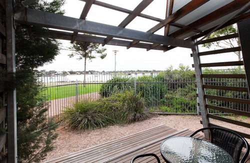 Davenport Apartment | Majestic Oasis Apartments
