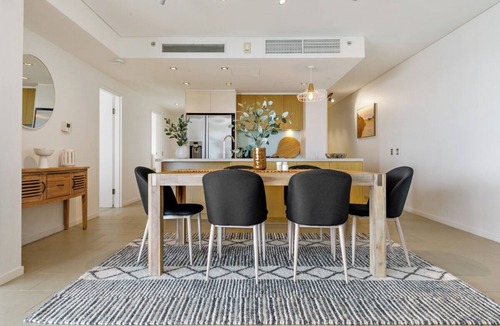 Darwin City Centre Apartment | Majestic Waterfront Lagoon & Harbour Views + Cafes