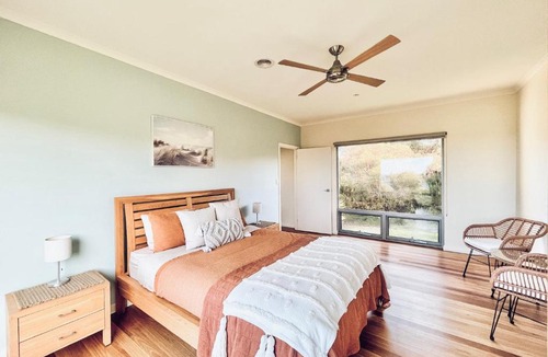 Pelican Lagoon House | Mallee Rise