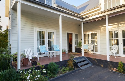 Healesville House | Malley House. Country comfort