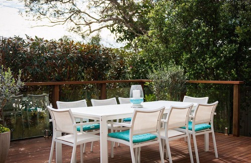 Fingal Bay House | Maluhia B is a beautifully maintained pet friendly property just 5 minutes' walk to the beach