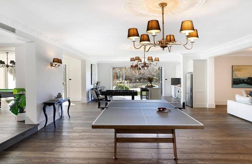 Bowral House | Manderley – grand 5-acre estate, pool, tennis court