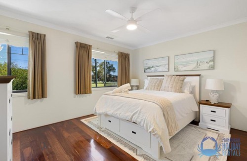 Mandurah House | Mandurah Luxury on Sutton 1BR