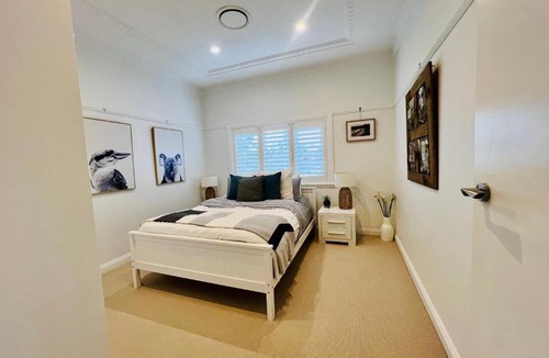Manly Apartment | Manly Beach family retreat plus rare onsite parking