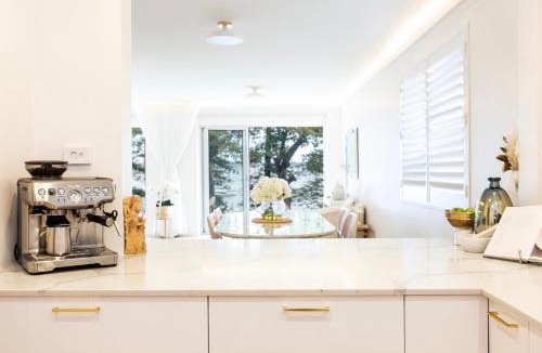 Manly Apartment | Manly Beachfront Stays - 3 Bedroom Beachfront with Garden - Walking Distance To Everything
