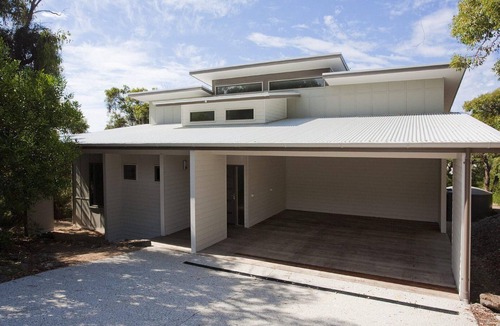Fairhaven House | Manorola - Free Wifi, River & Ocean Views, Pets Welcome