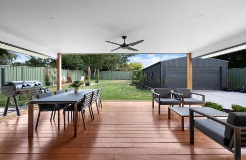 Mansfield House | Mansfield Retreat by the Golf Course