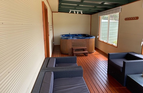 Porongurup Cottage | Manyat Peak cottages, Kestrel adults only spa retreat