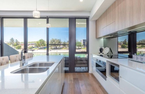 North Coogee Villa | Maraboo Island Waterfront Luxe