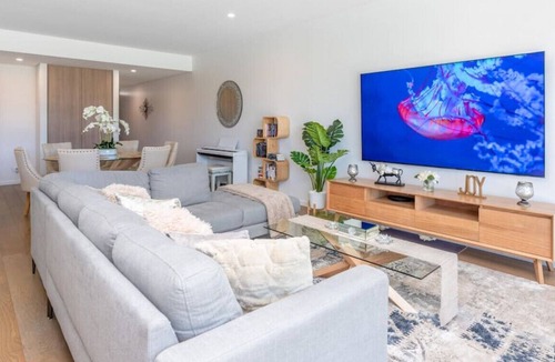 North Coogee Villa | Maraboo Island Waterfront Luxe